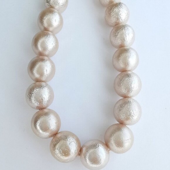 NEW Blush Pink faux Tahitian Pearl necklace - Picture 3 of 3